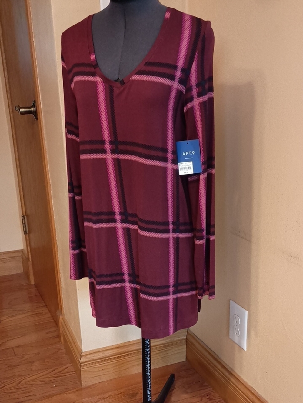 Apt. 9 Burgundy and Pink Plaid V-Neck Tunic, Sz XS, NWT